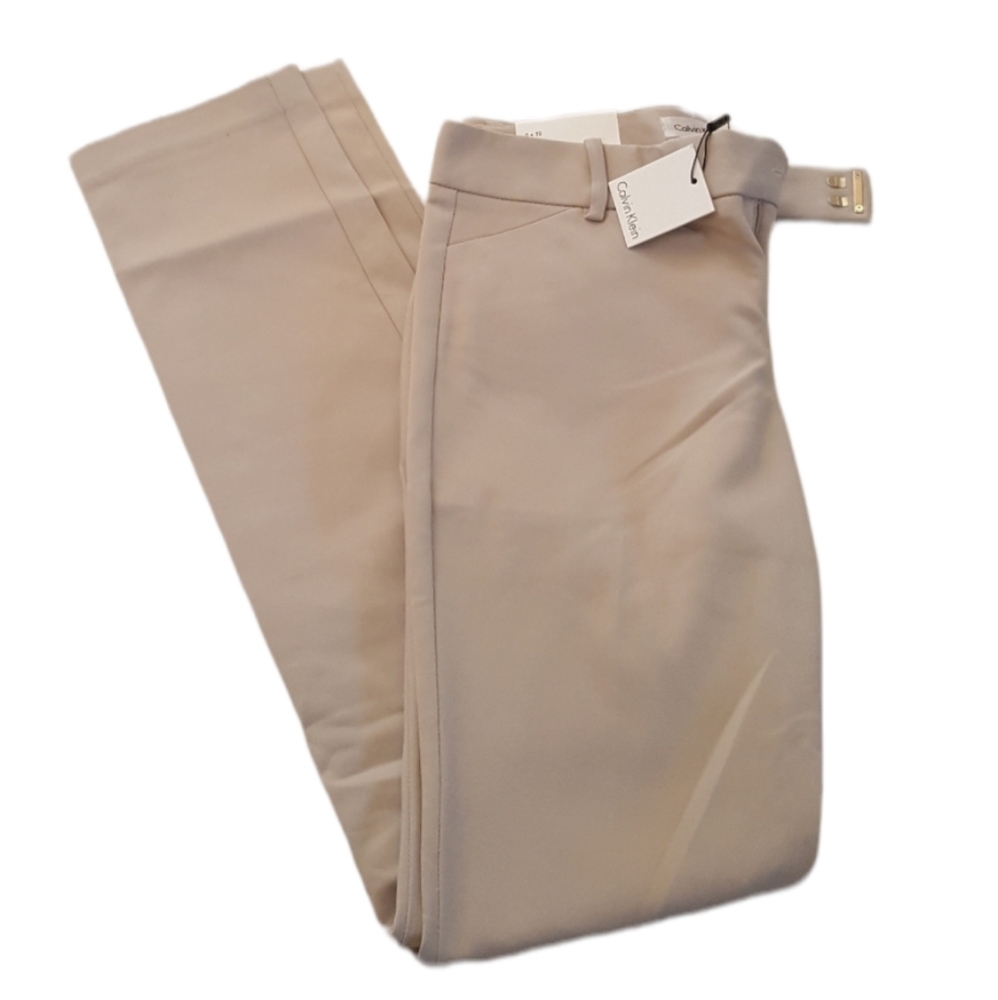 CALVIN KLEIN Body Fit Khakis